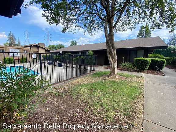 2nd image of 2467 American River Dr
