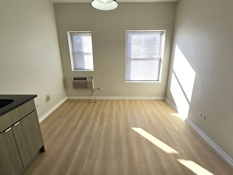 5051 N Kenmore Ave — Photo 52