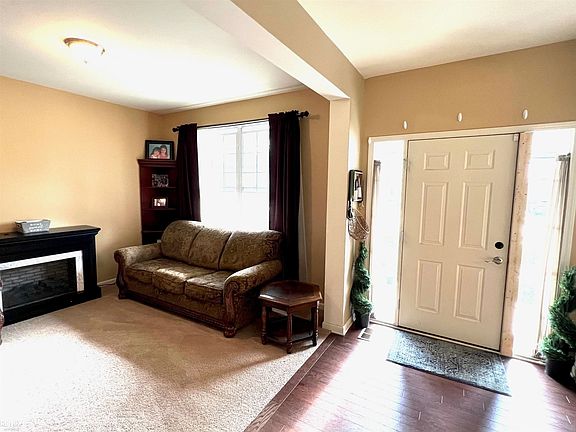 3rd image of 51750 Leshan Dr