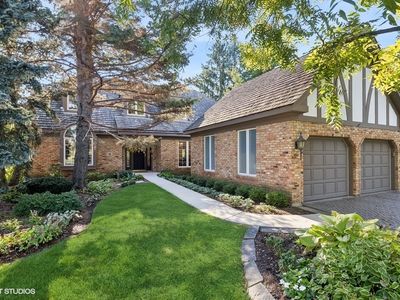 16 Lake Ridge Club Ct, Burr Ridge, IL, 60527