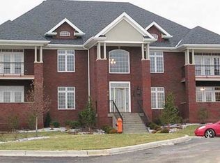 15306 Royal Troon Ave #1, Louisville, KY 40245