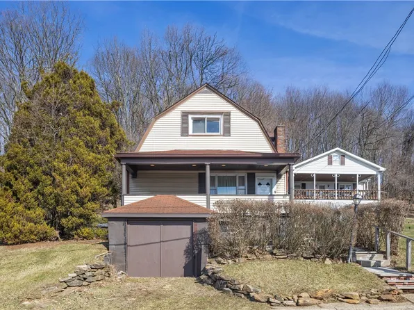 817 Laura St, Jeannette, PA 15644