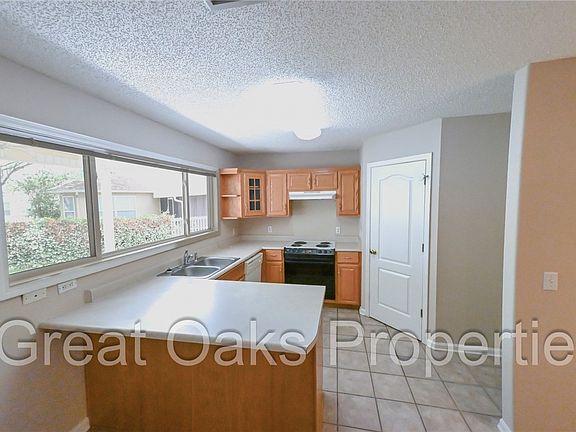 5th image of 138 Dalton Cody Dr