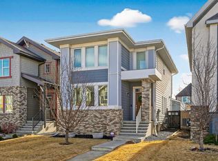 32 W Marquis Grn SE, Calgary, AB T3M 1X7