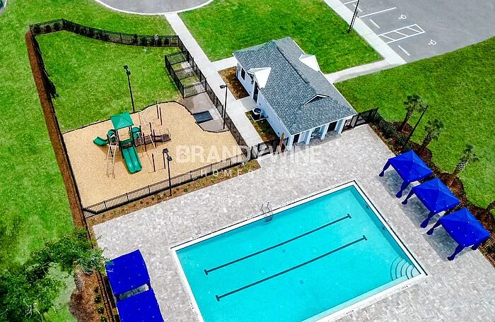 573 Kit St — Photo 35