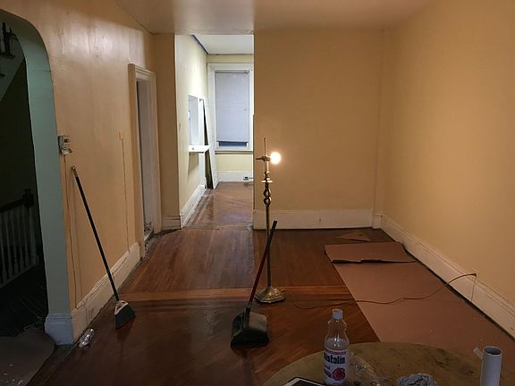 4th image of 21 Duncan Ave