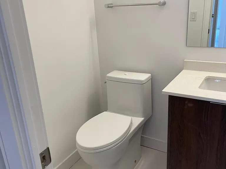 174 Clonmore Dr S #4-C — Photo 16