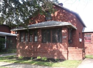 227 S 3rd St, Coshocton, OH 43812