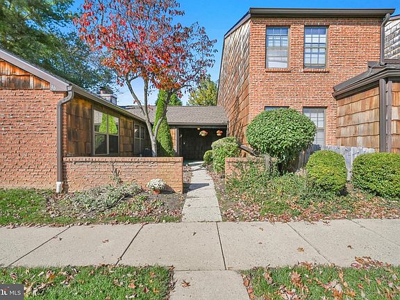 3rd image of 36 Rittenhouse Ct #197