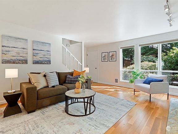 5th image of 1717 150th Avenue SE #32