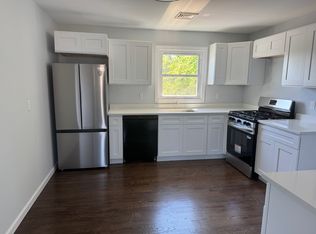 66 Velvet St #1, Bridgeport, CT 06610