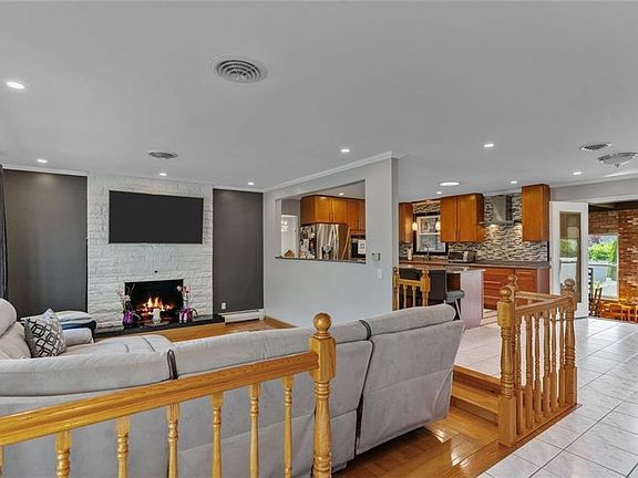 3rd image of 5 Monticello St