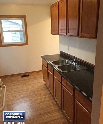 5th image of 107 E Zarley Blvd