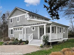 46 Hull St, Jamestown, RI 02835