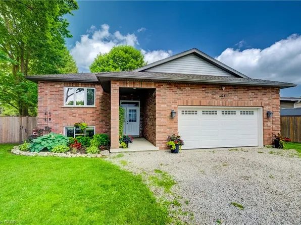 325 Mill Ln, Minto, ON N0G 2P0