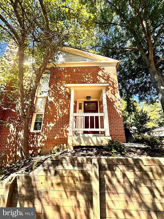 3 bed, 2.0 bath, 1440 sqft, $2,450 — Photo 3