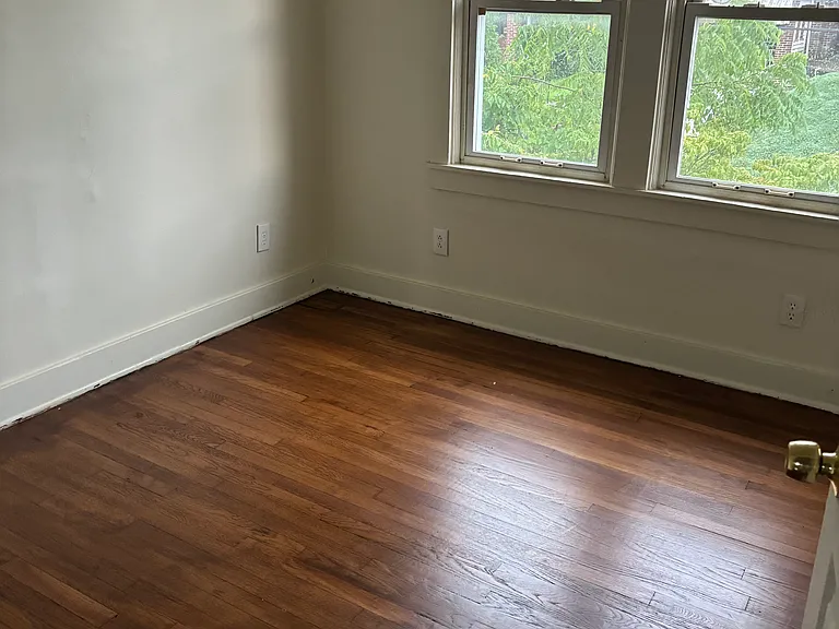 809 Bayridge Ave — Photo 6