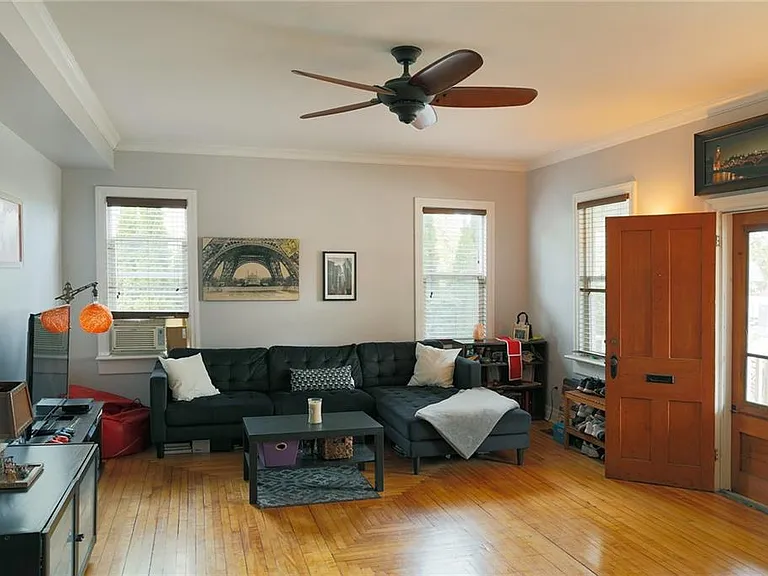 1 Frazer St #1 — Photo 4