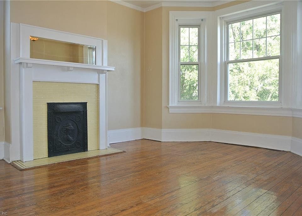 1st image of 921 Westover Ave APT 3