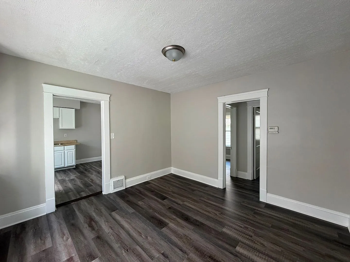 10012 Manor Ave, Cleveland, OH 44104 — Photo 4