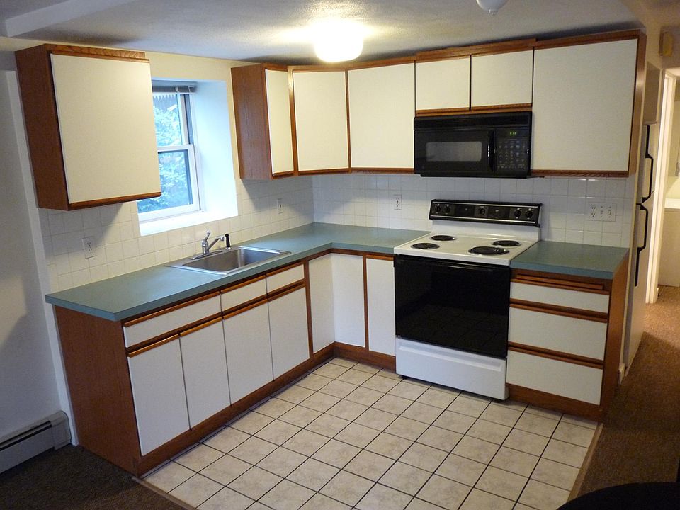 1st image of 44 Lawrence Ln