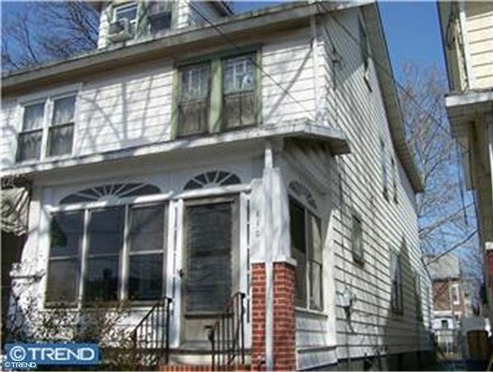 2nd image of 110 Howell St