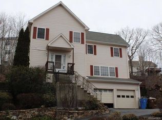 30 Basking Brook Ln, Shelton, CT 06484