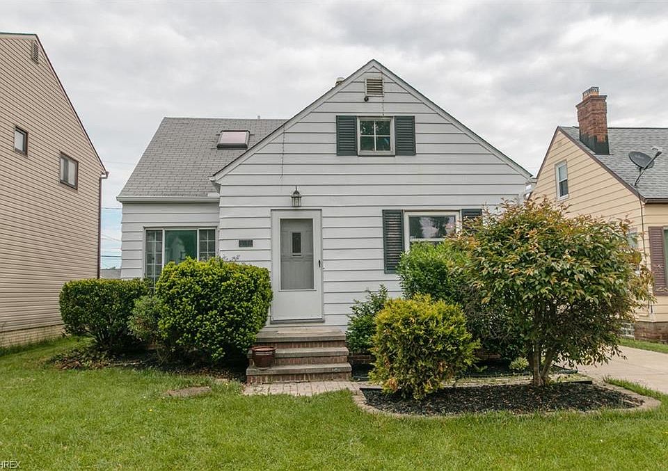 1st image of 3110 Parklane Dr