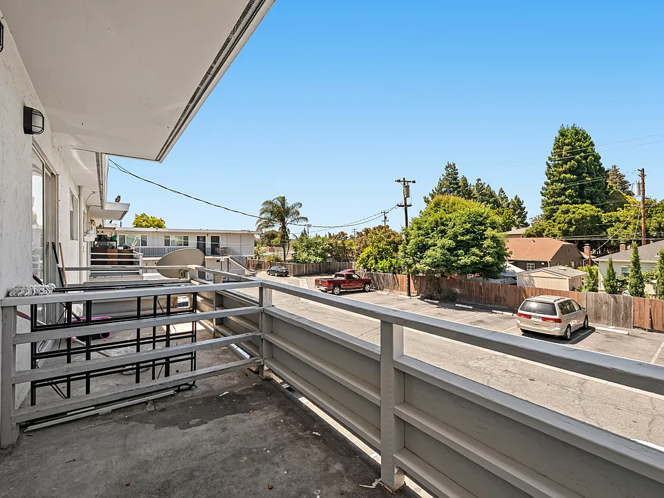 795 Sycamore Ave