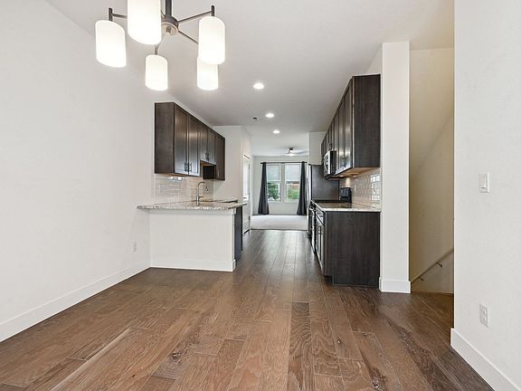 5th image of 1056 Navajo St