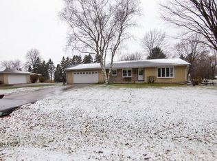 2793 Hillcrest Dr, Hartford, WI 53027