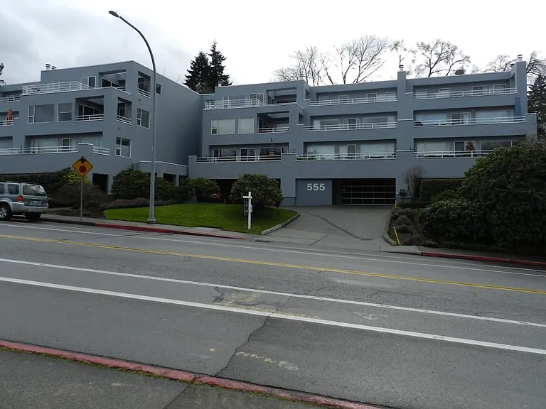 555 Kirkland Way — Photo 1