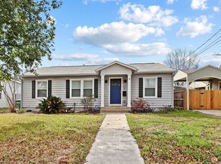 307 W Meadowlane Dr, San Antonio, TX 78209