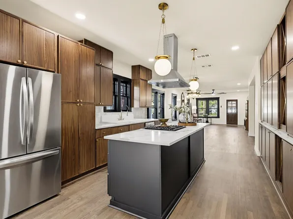 1112 S Travis St, Sherman, TX 75090