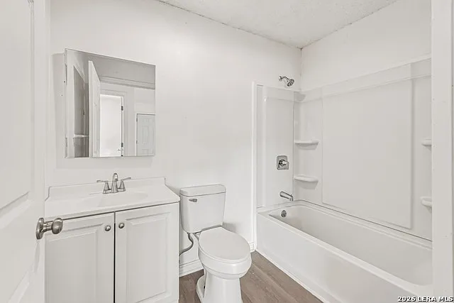 402 Tedder St — Photo 7