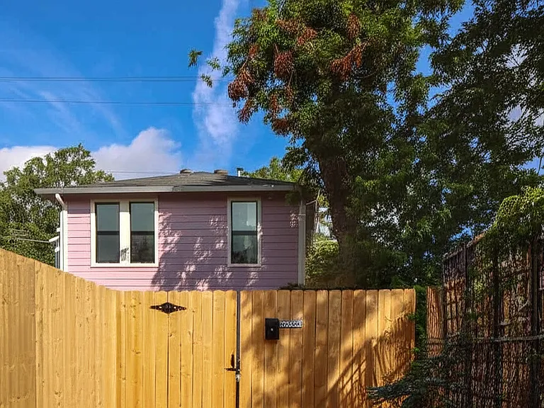4412 Bellvue Ave #B — Photo 2