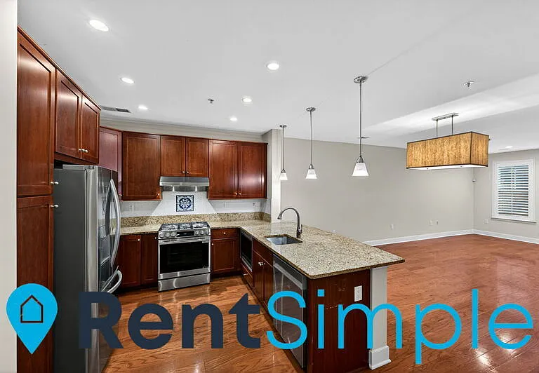 1418 N Rhodes #B110 — Photo 9