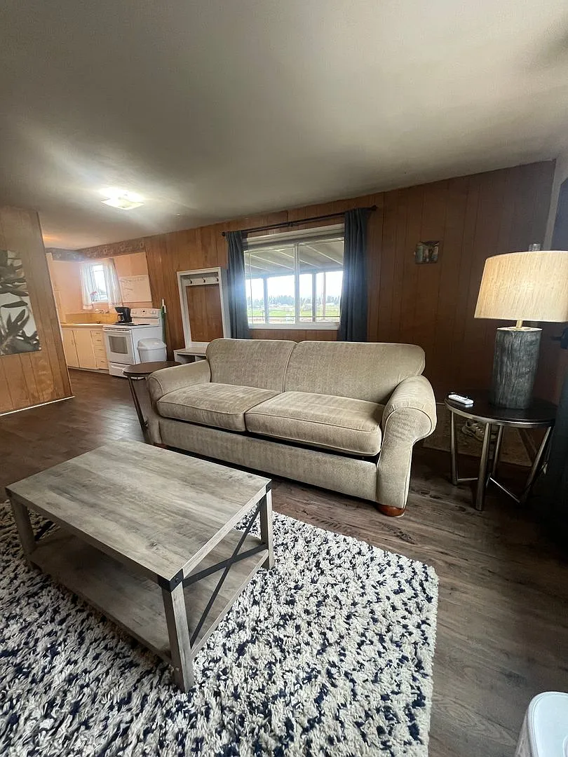 1-Bedroom Duplex minutes from Eugene! — Photo 3