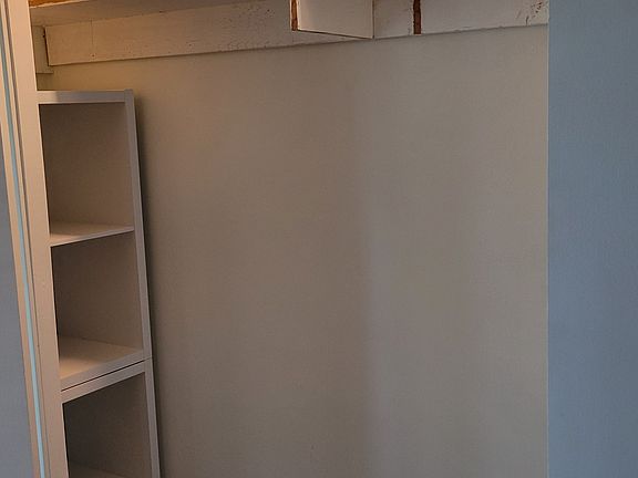 8 foot closet