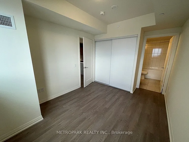 9000 Jane St #1506 — Photo 15