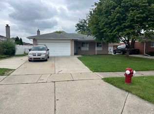 12192 Corvair Dr, Sterling Heights, MI 48312