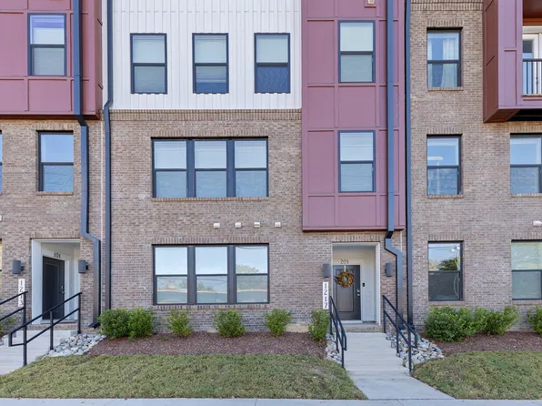1217 S Blount St #101, Raleigh, NC 27601