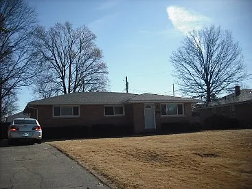 2010 S Lombard Ave photo 1