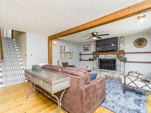 4th image of 3882 Stone Hearth Pl