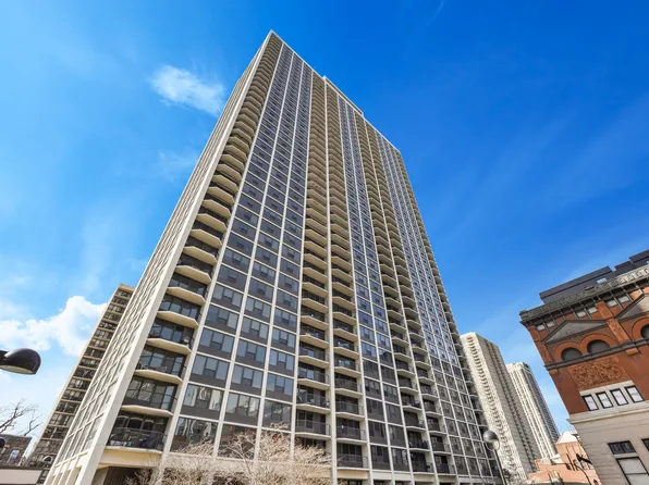 1560 N Sandburg Ter APT 4109J, Chicago, IL 60610