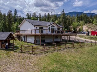 2086 Yankee Flats Rd, Columbia Shuswap, BC V1E3J3