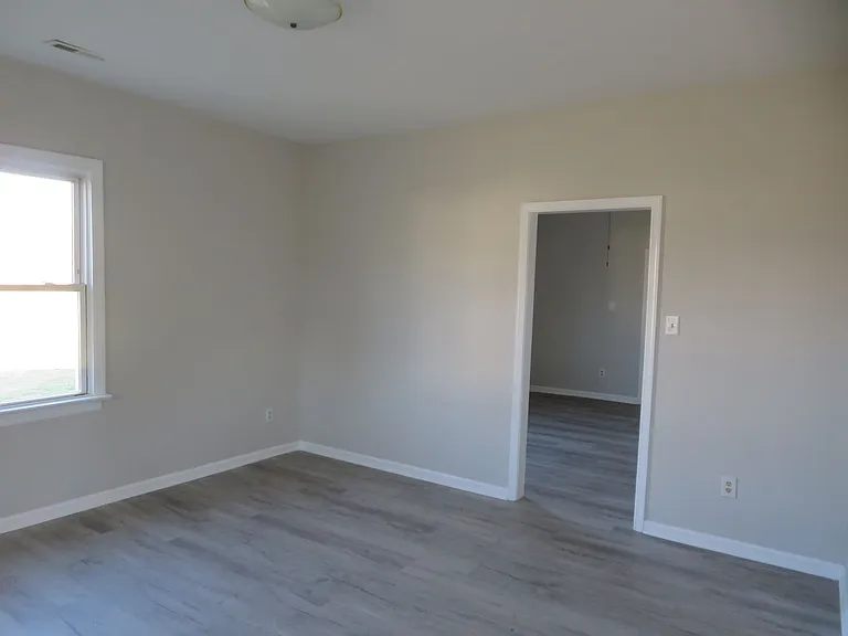 147 Witten St — Photo 2