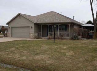 W2809 Brookhaven Dr, Appleton, WI 54915