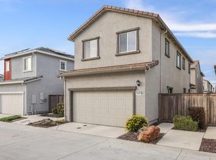 5320 Cumberland Dr, Roseville, CA 95747