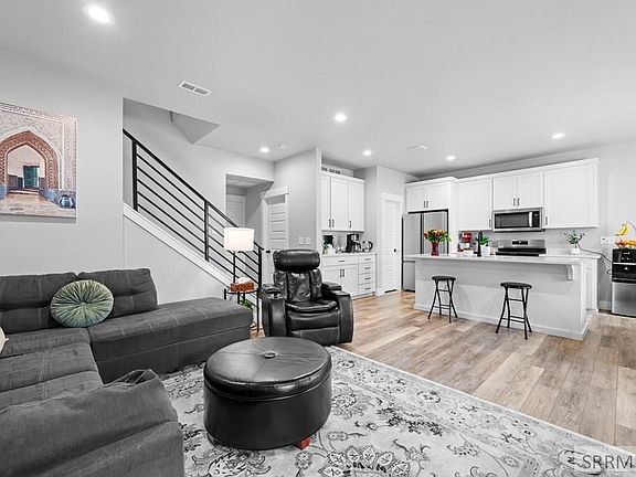 5th image of 2882 Sunburst Dr